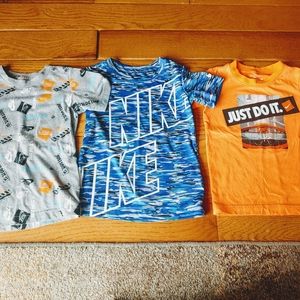 Boys three shirt Nike lot 🏀🏀